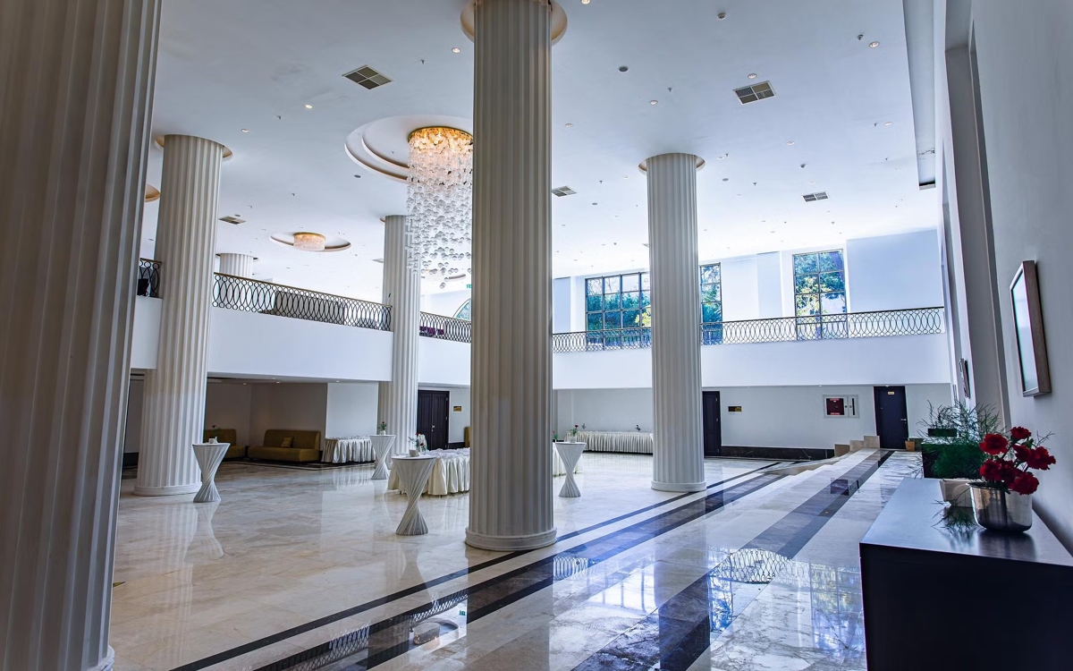 Juju Premier Palace 4