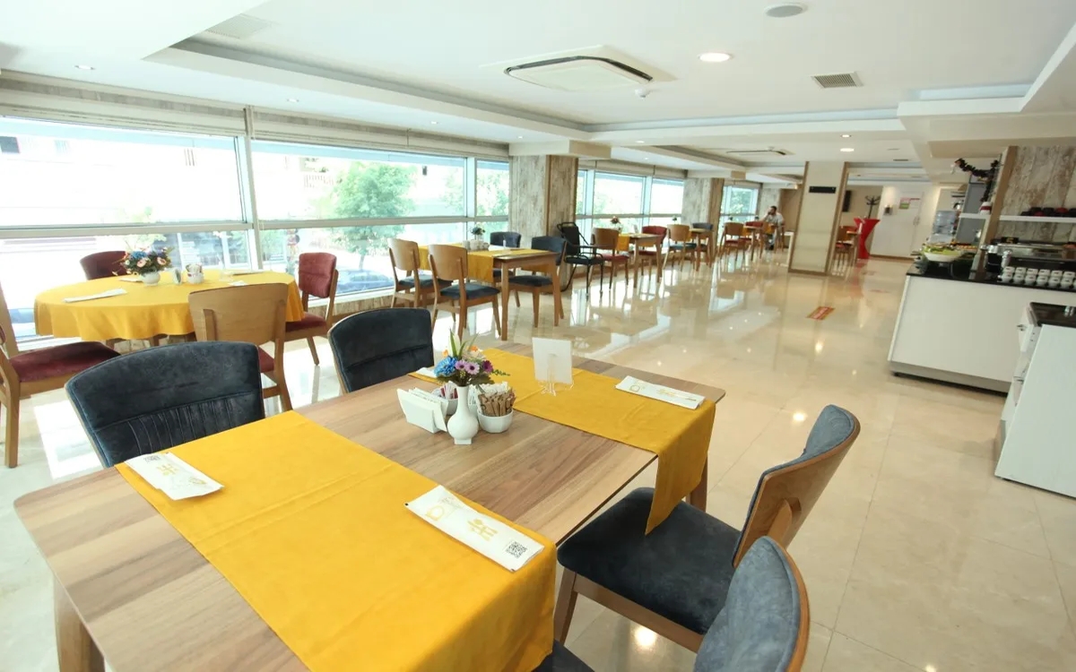 Dies Hotel 1
