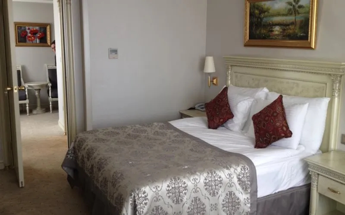 Demir Hotel 4
