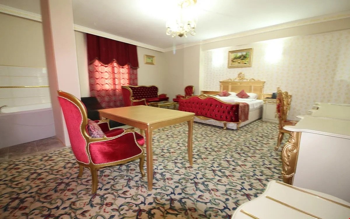 Metros Hotel 3