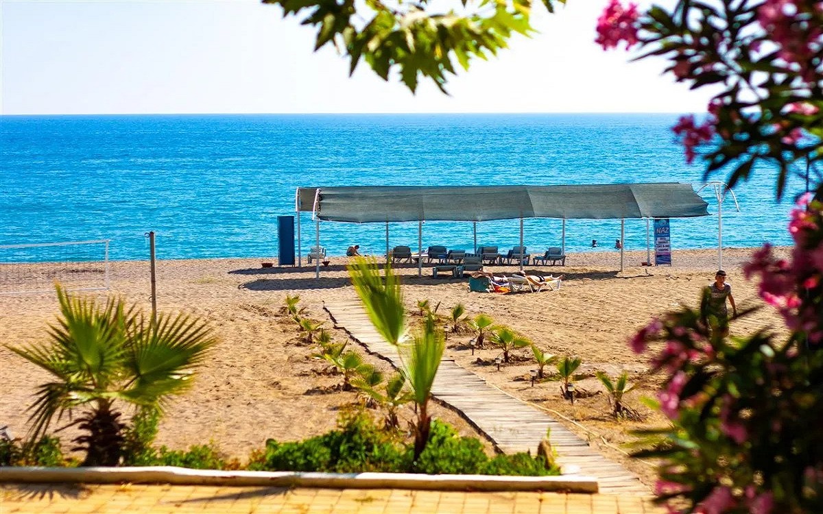 Naz Beach Bungalov Hotel