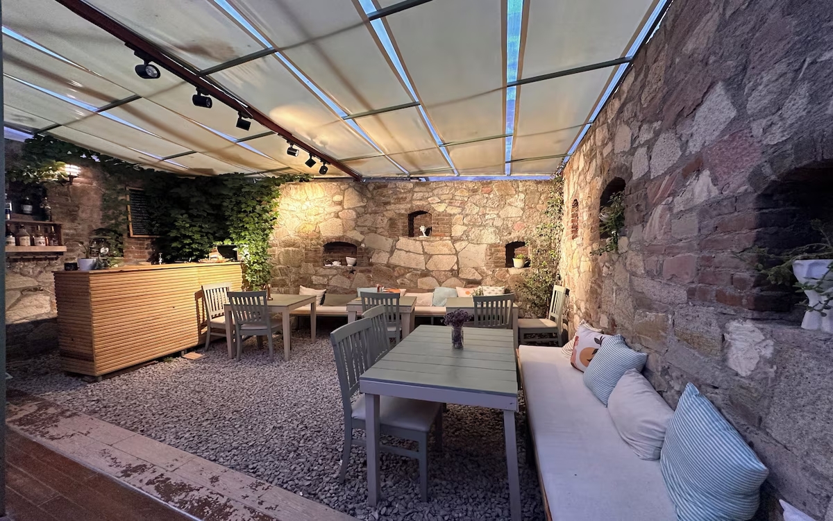 Hanole Guest House 2