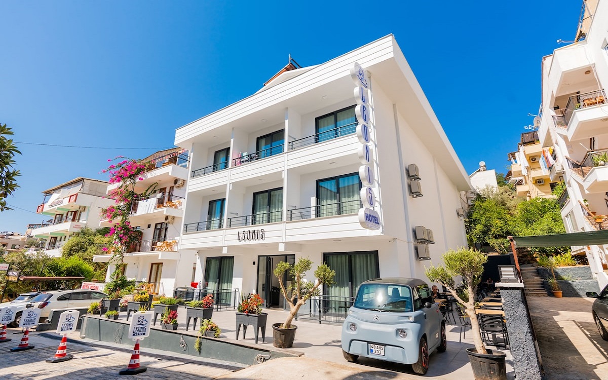Leonis Hotel 2