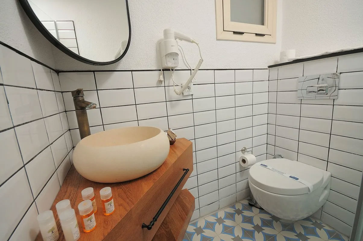 Avlu Alaçatı Butik Otel 1