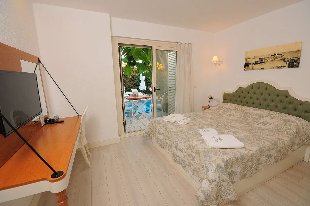 Avlu Alaçatı Butik Otel 3