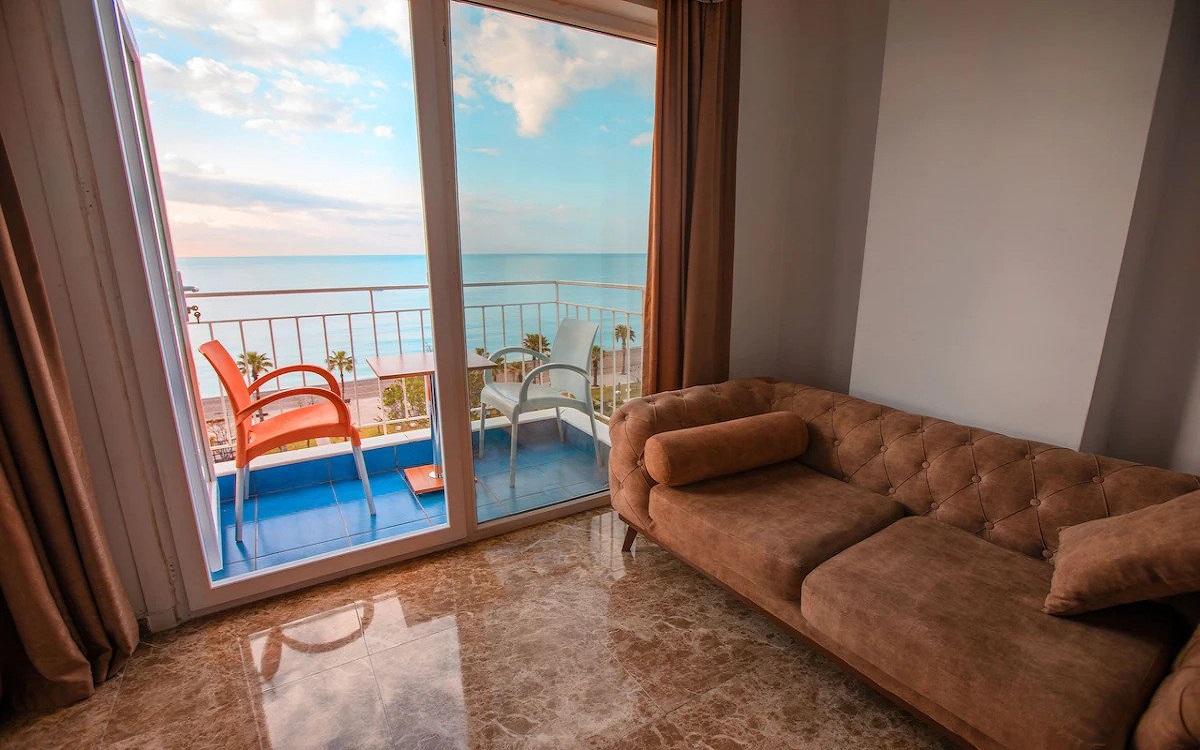 Kristal Beach Hotel 2