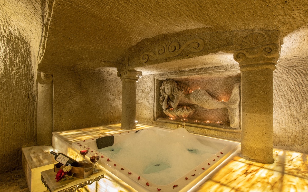 Foremanson Cave Hotel 2