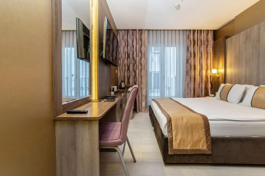 Royal Capital Hotel 4