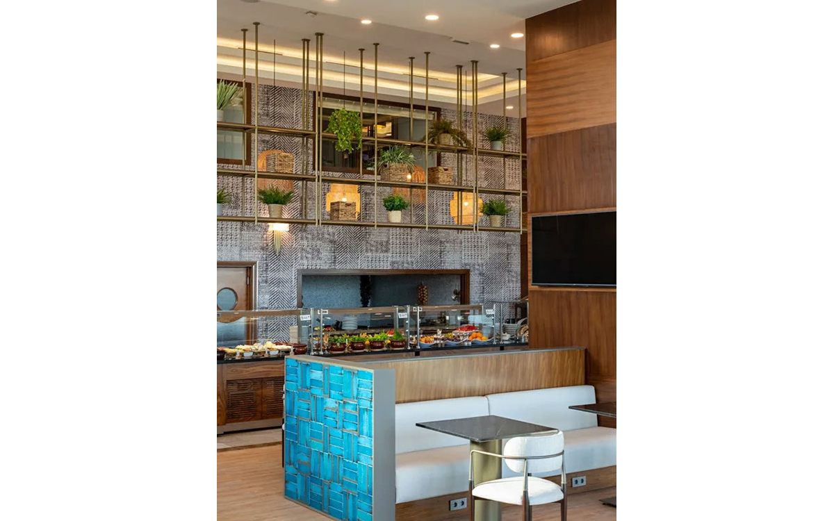 DoubleTree by Hilton Van 4