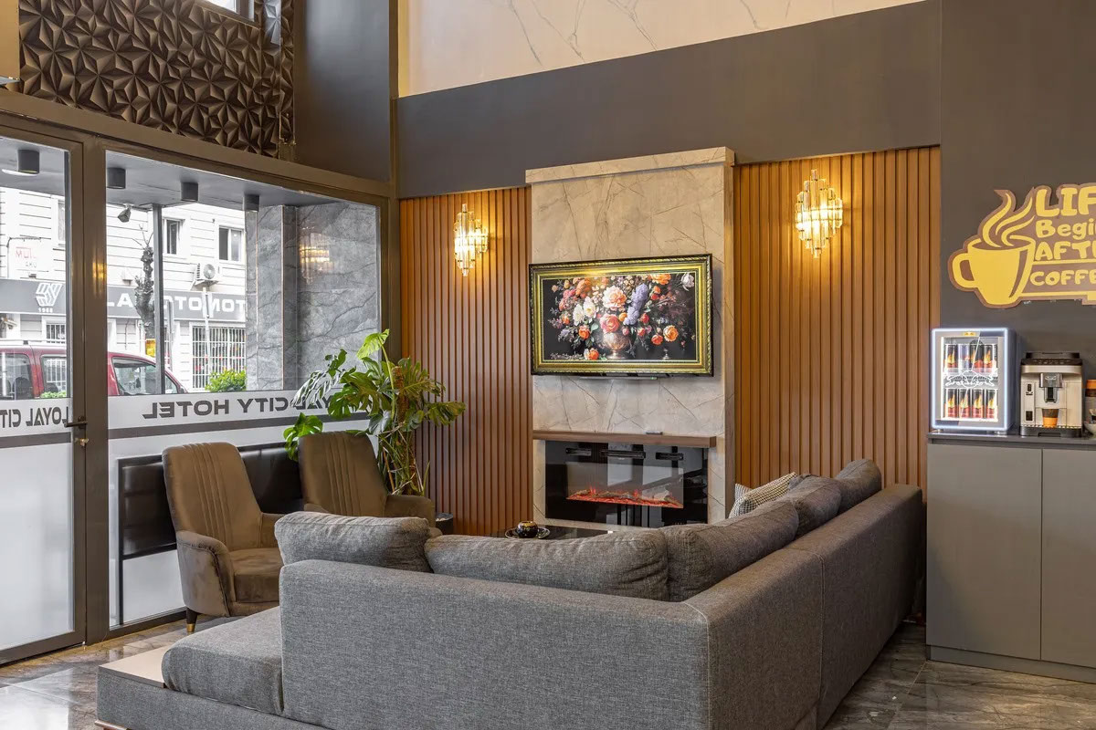 Loyal City Hotel 3