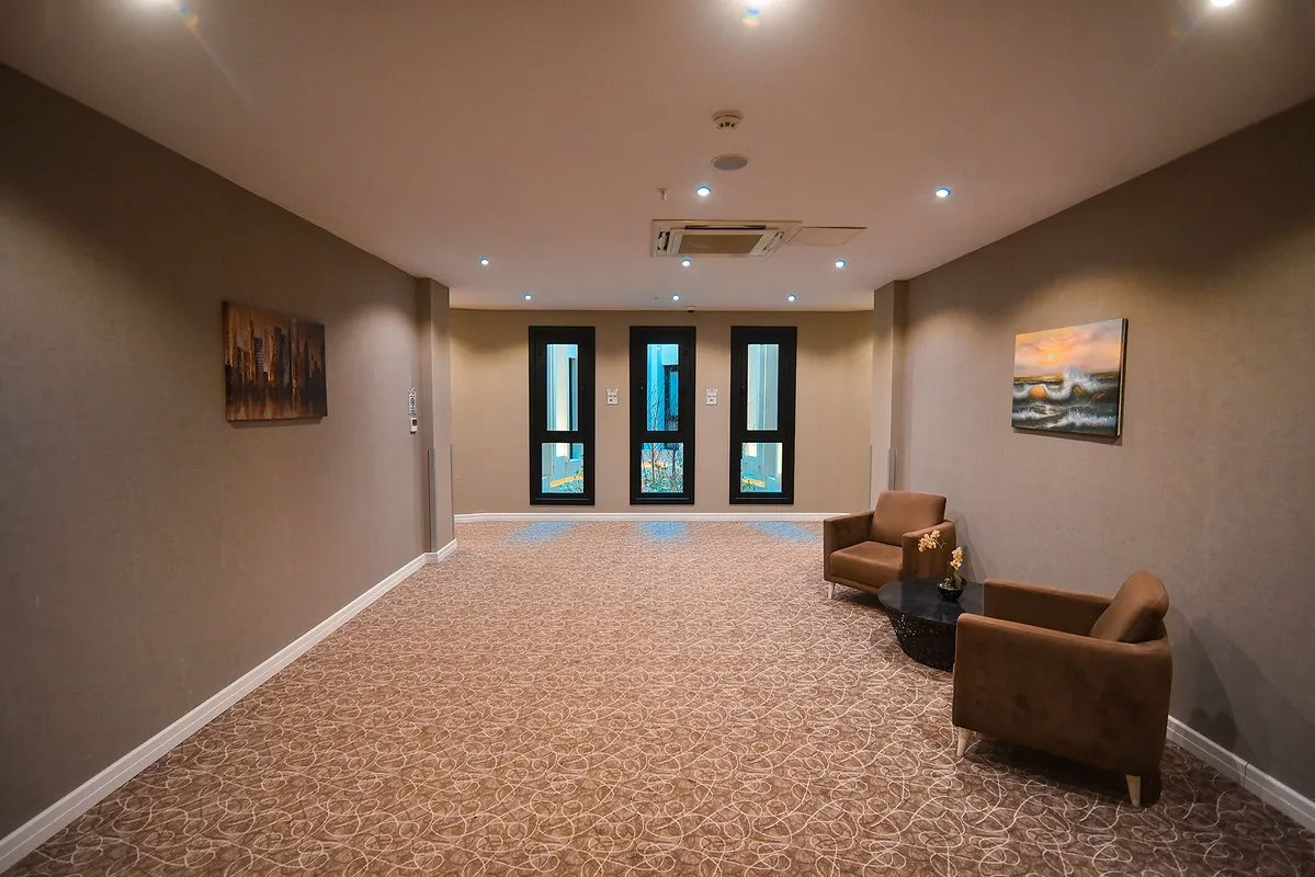 Royal Comfort Hotel 4