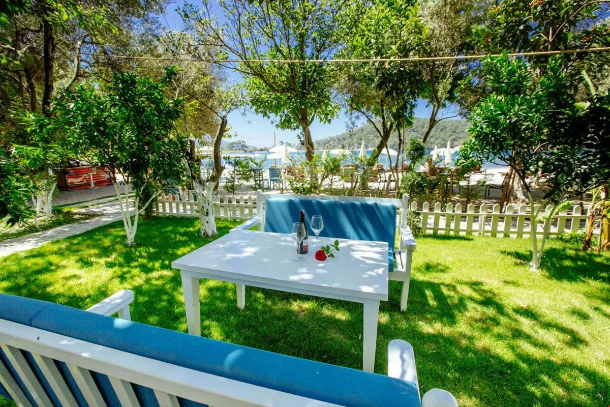 Lagoon Boutique Hotel 4