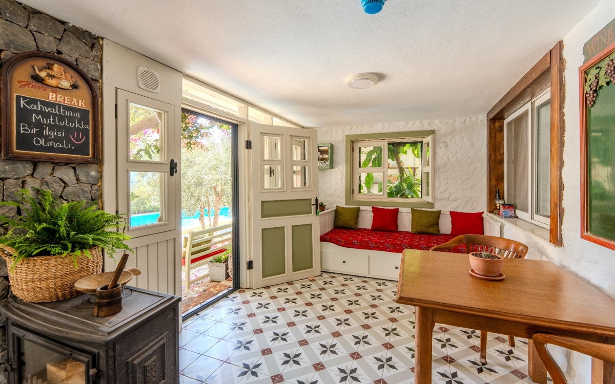 Karaburun Morisi Pansiyon 2