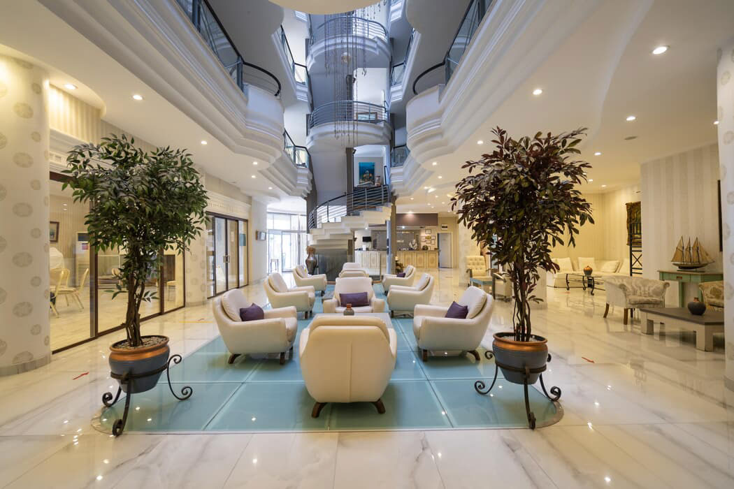 Romance Beach Hotel 1