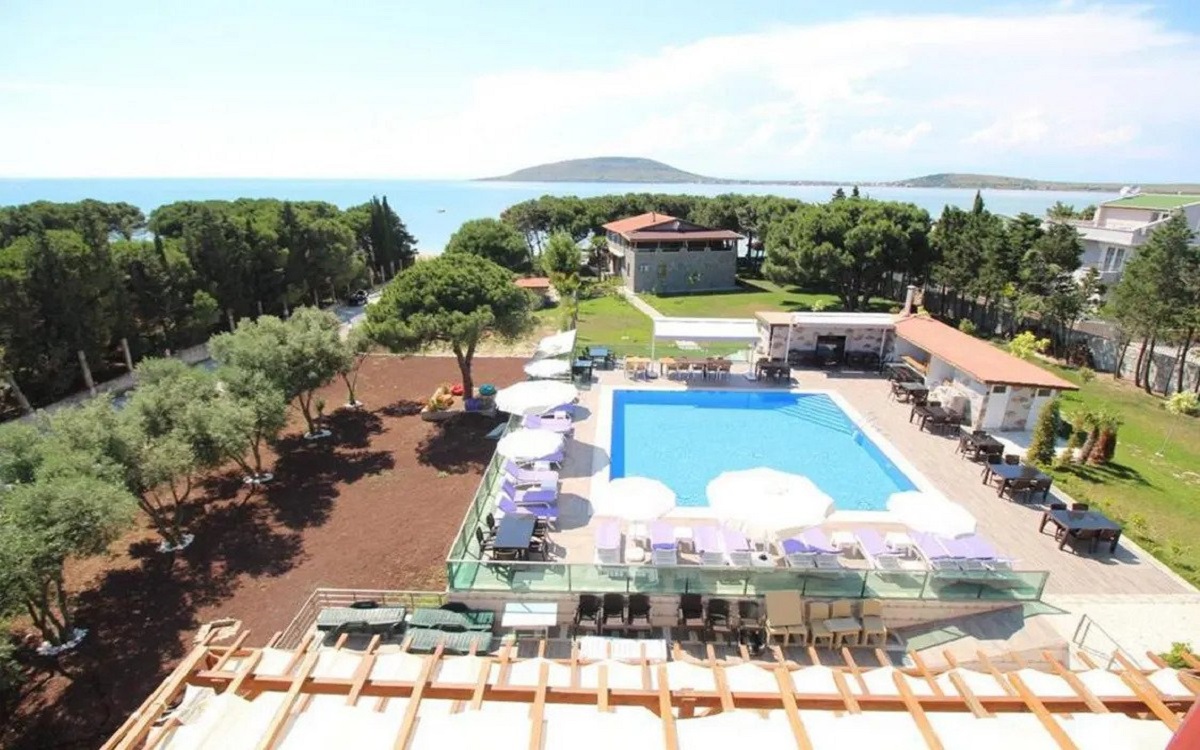 Mavikoy Beach Resort 1