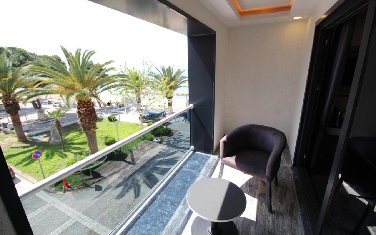 Extravagant Hotel Avsa 3