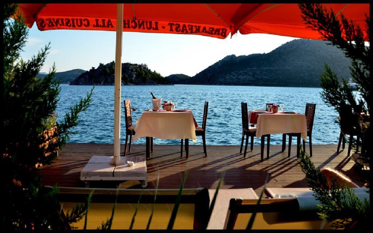 Dinç Otel Bozburun 1