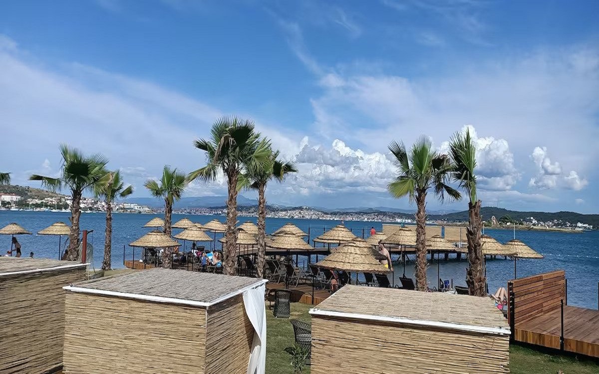 Zoi Seaside 2