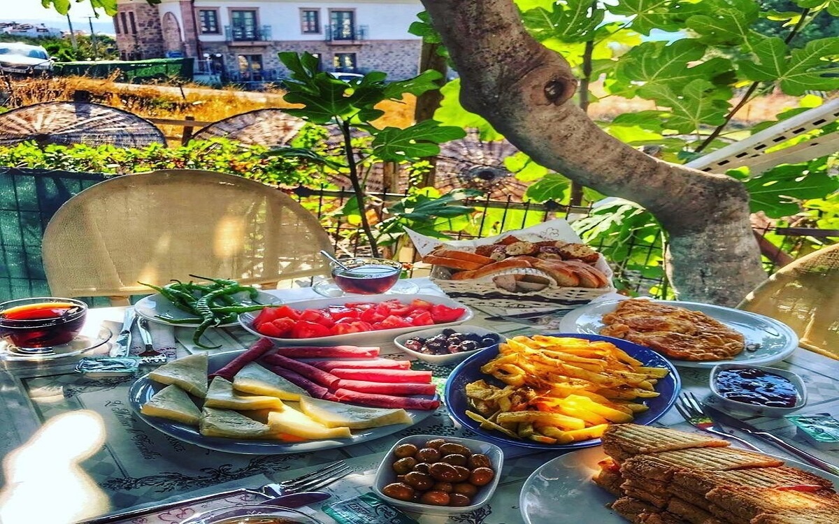 Cunda The Lara Otel 3