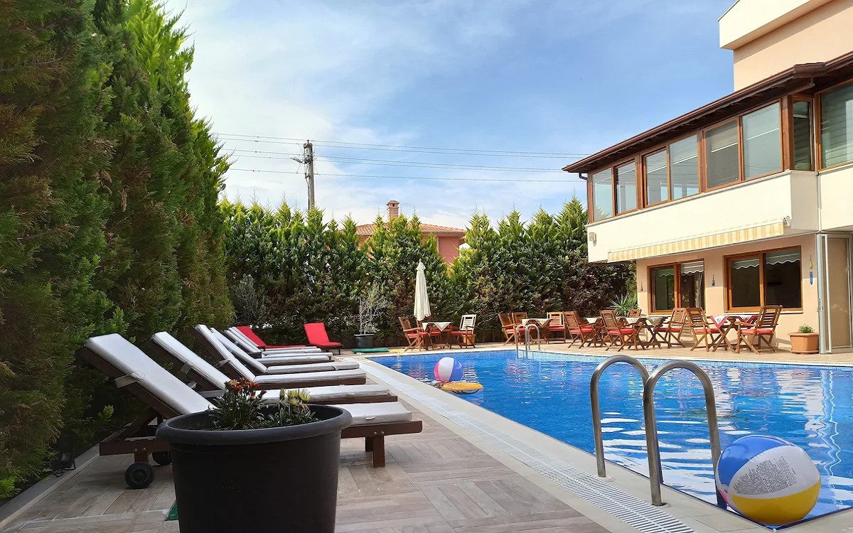 Cunda Giritlioglu Otel 1