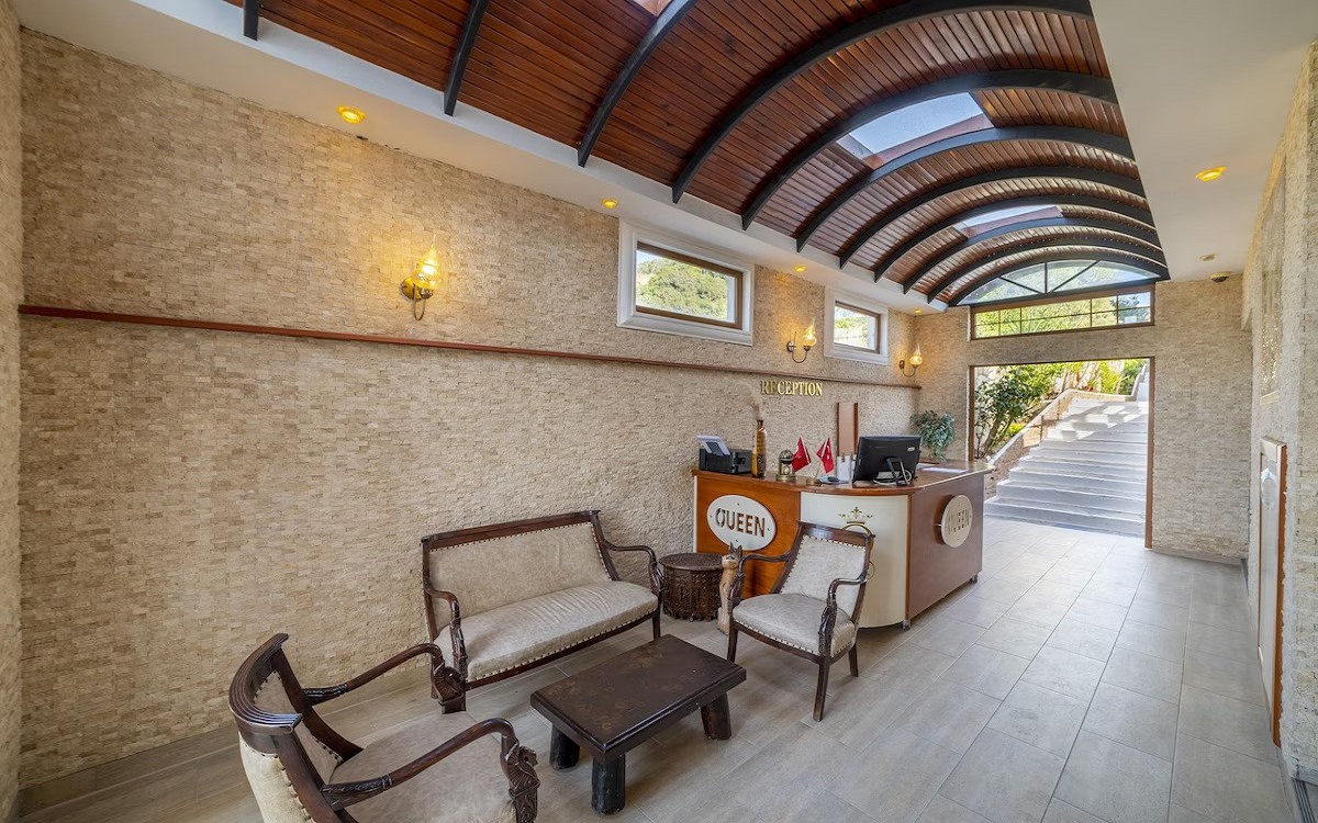 Queen Boutique Hotel 3