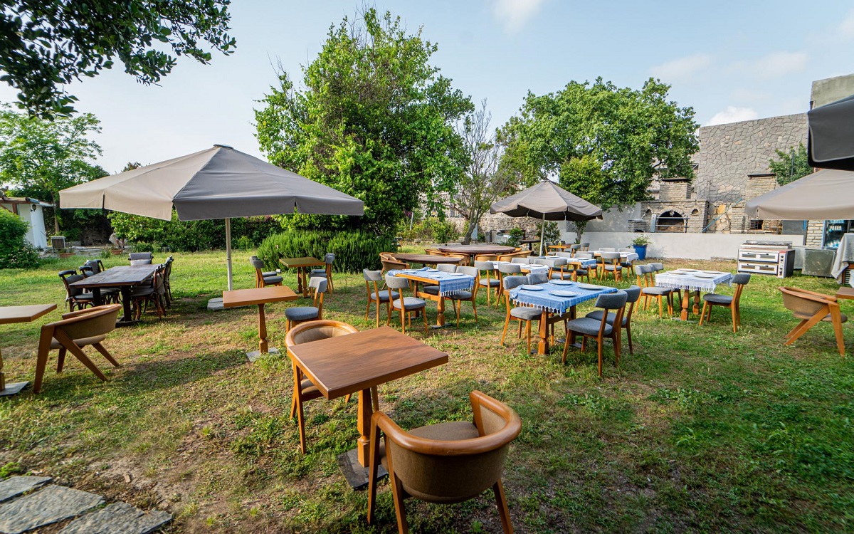 Almina Garden Boutique 1