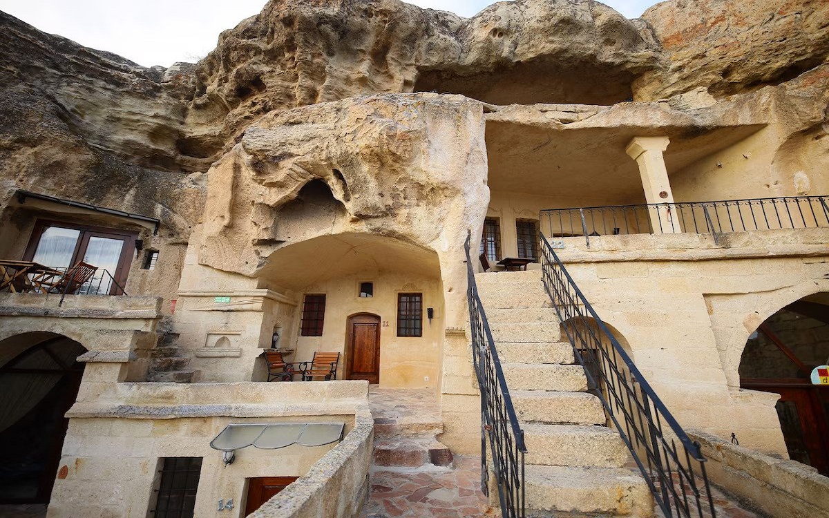 4 Oda Cave House 4