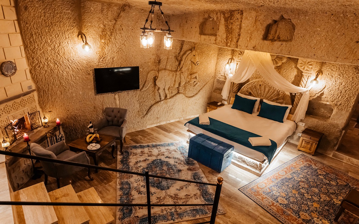 Bayar Cave Suites 4