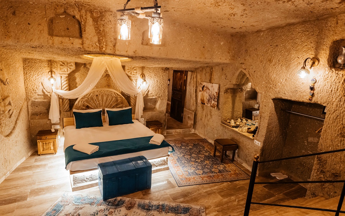 Bayar Cave Suites 4