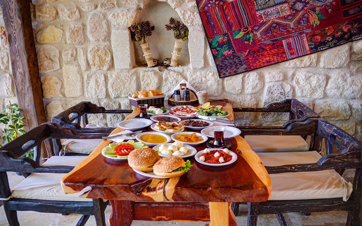 Calypso Cave Suites 3