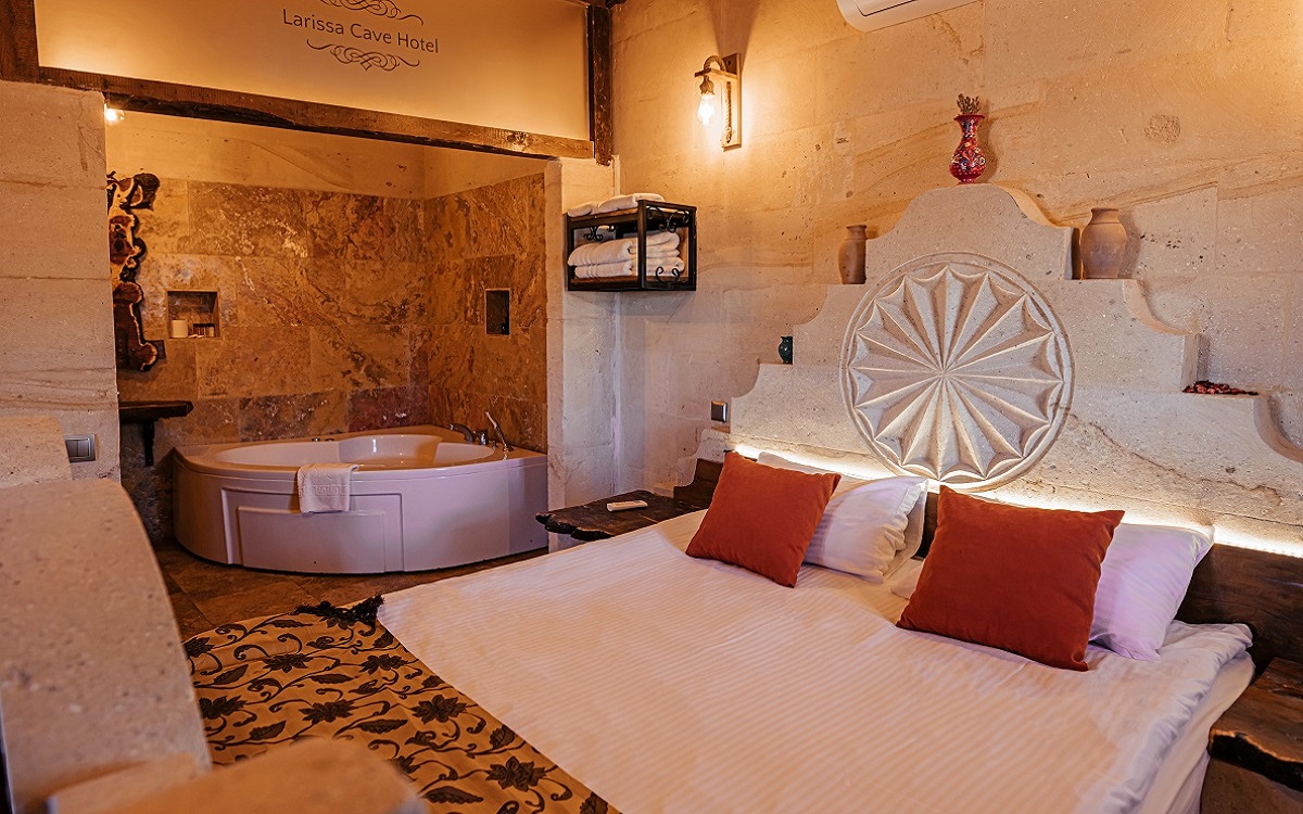 Larissa Cave Hotel 2