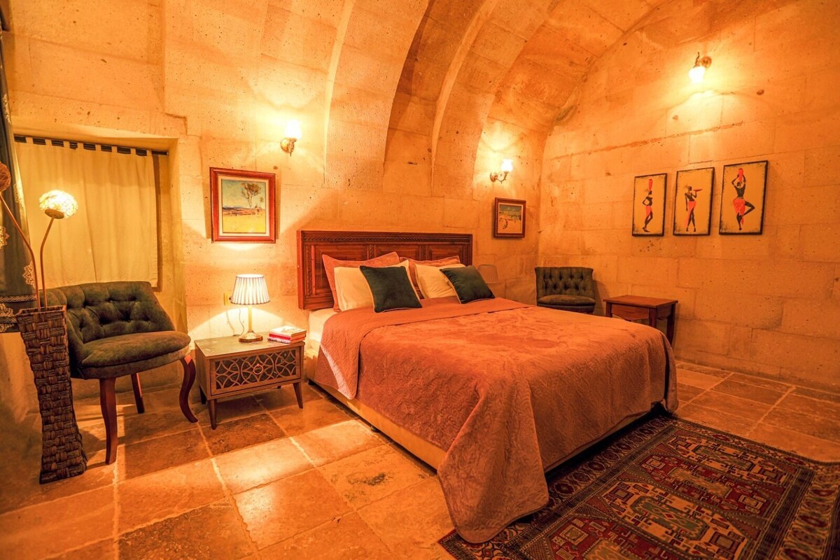Sinasos Palace Cave Hotel 3