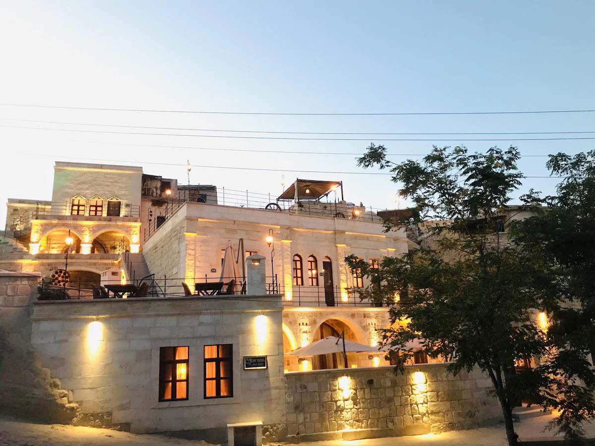 Capp Royal Cave Hotel 3