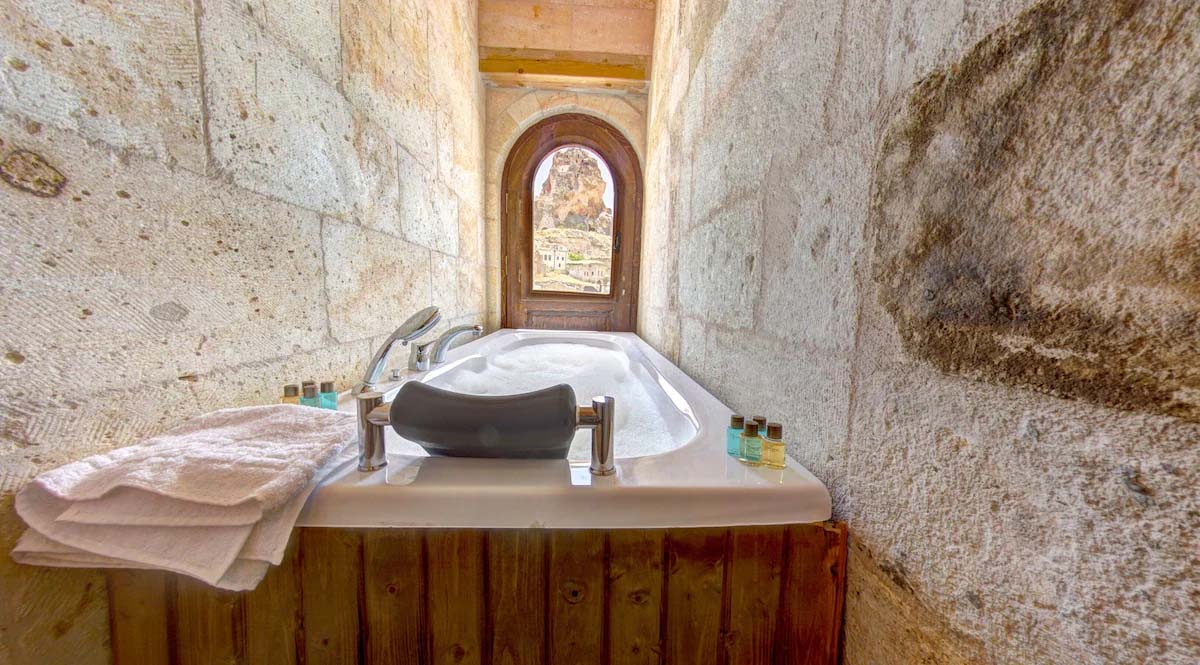 Capp Royal Cave Hotel 4