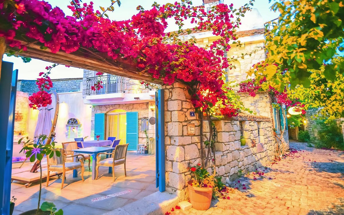 Alaçatı Asmalı Konak Otel 1