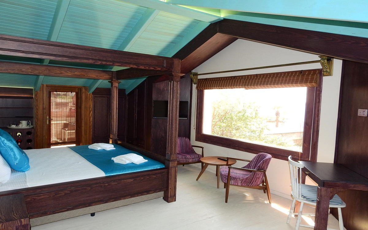 Orchis Otel 4