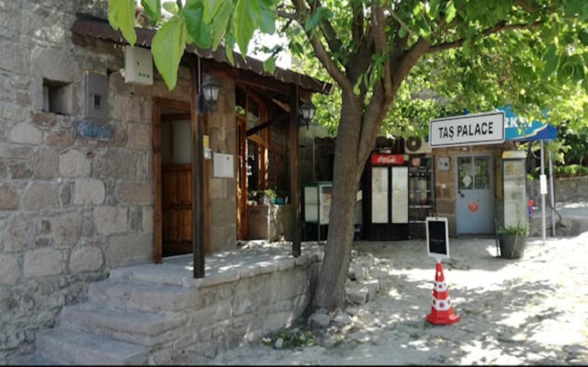 Taş Palace Assos 1
