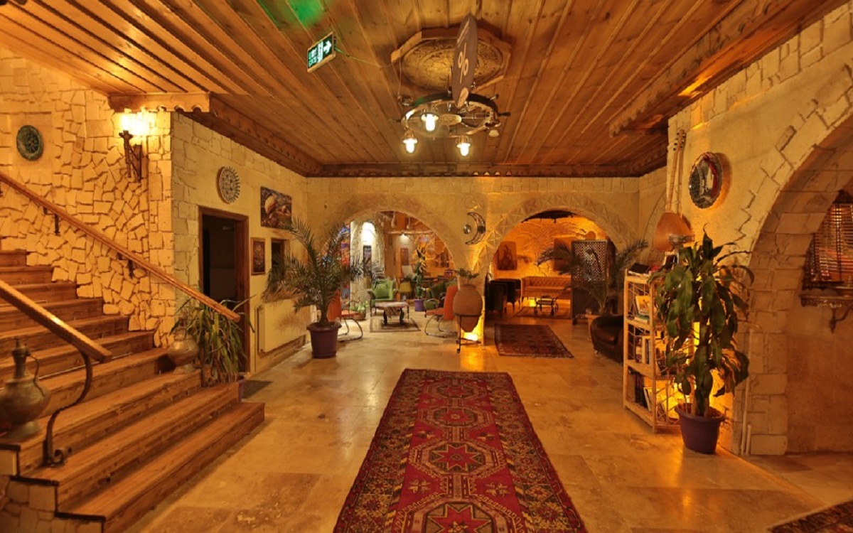 Elite Cave Suites 2