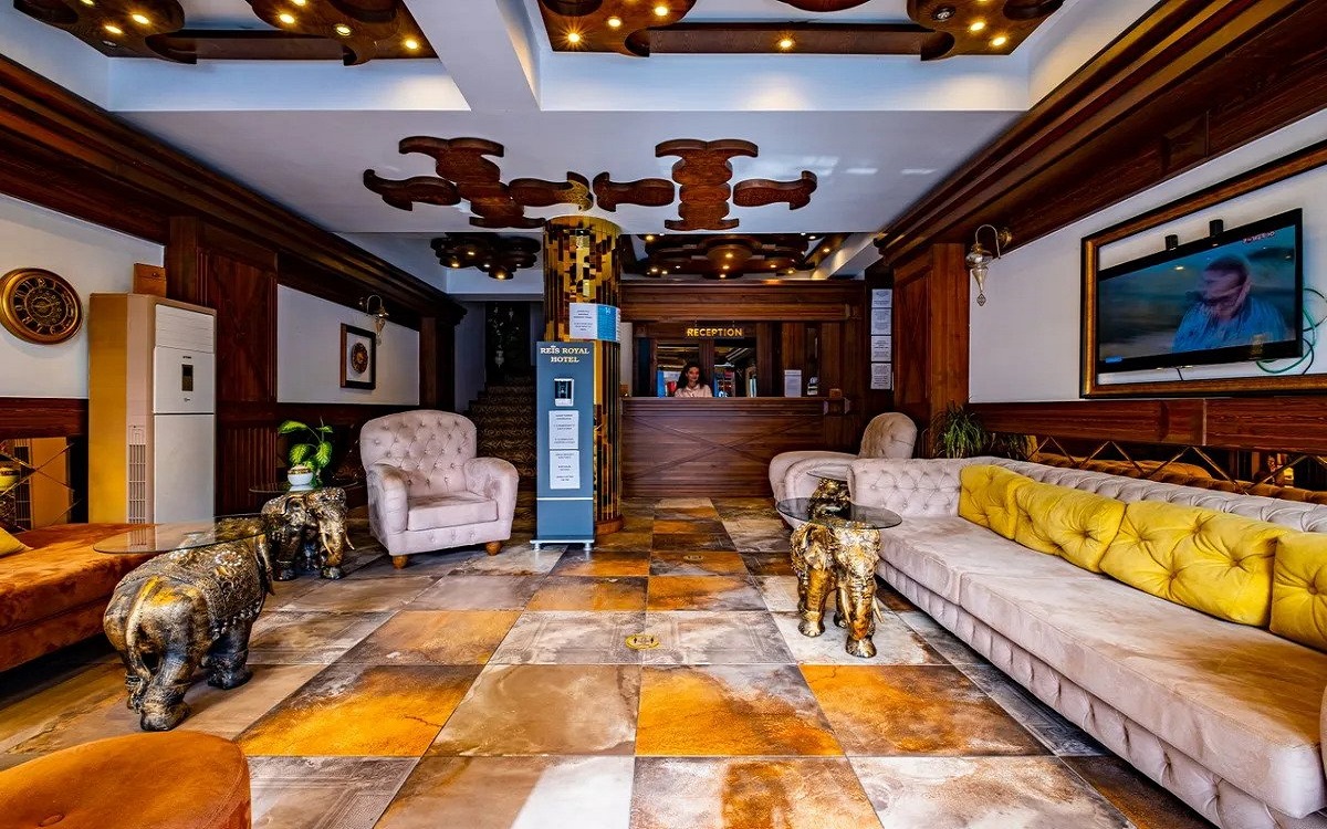 Reis Royal Hotel 1