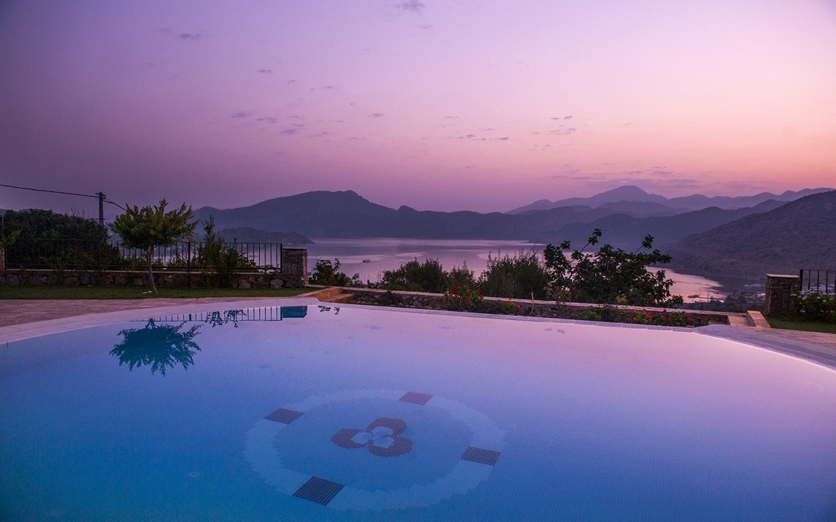 Swan Lake Butik Otel Selimiye