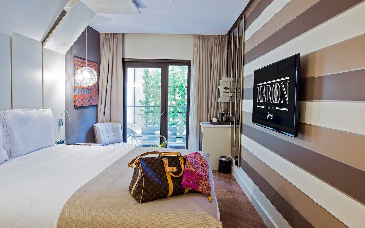 Maroon Hotel Pera 1