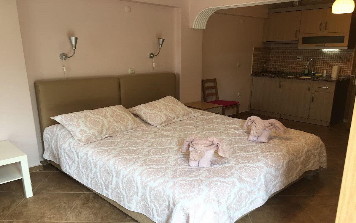 Natureland Efes Pension 3