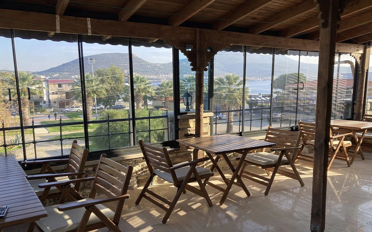 Ionia Liberty Stone Hotel 4