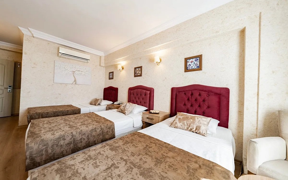 Konur Hotel 4
