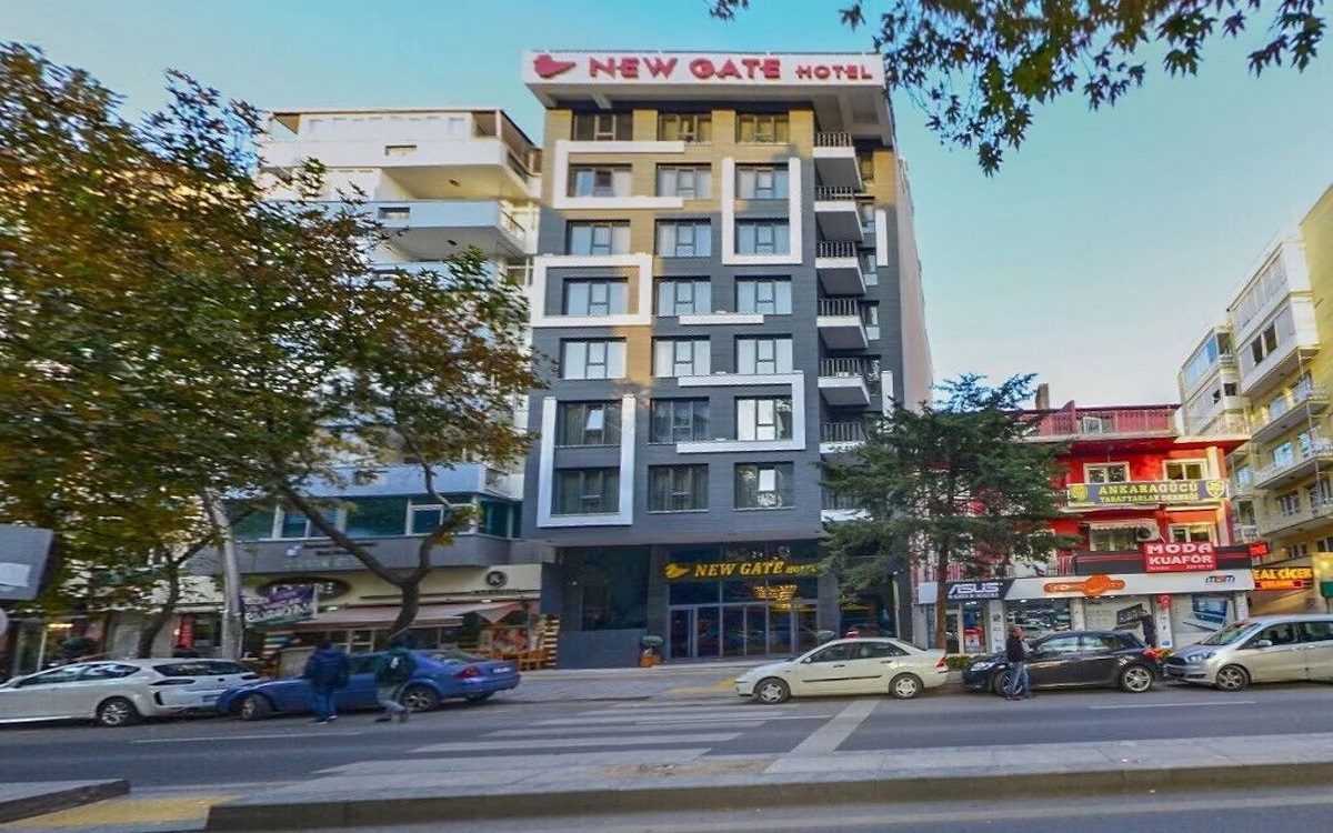 New Gate Hotel 4