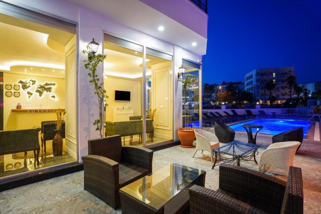Aurasia Sea Side Hotel 3