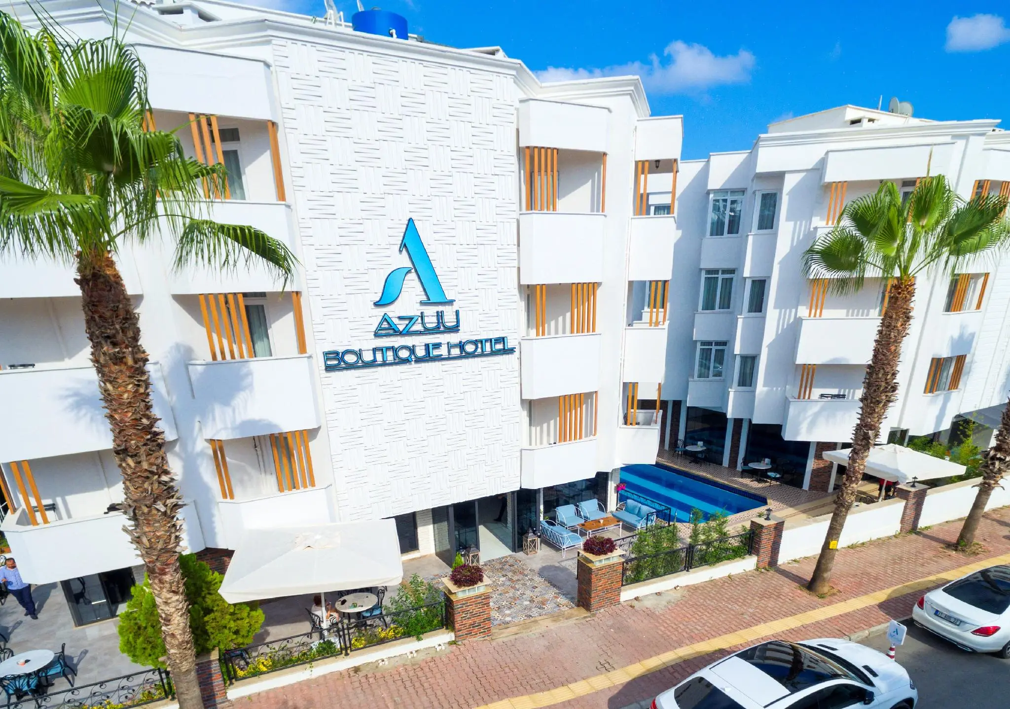 Azuu Hotel 1