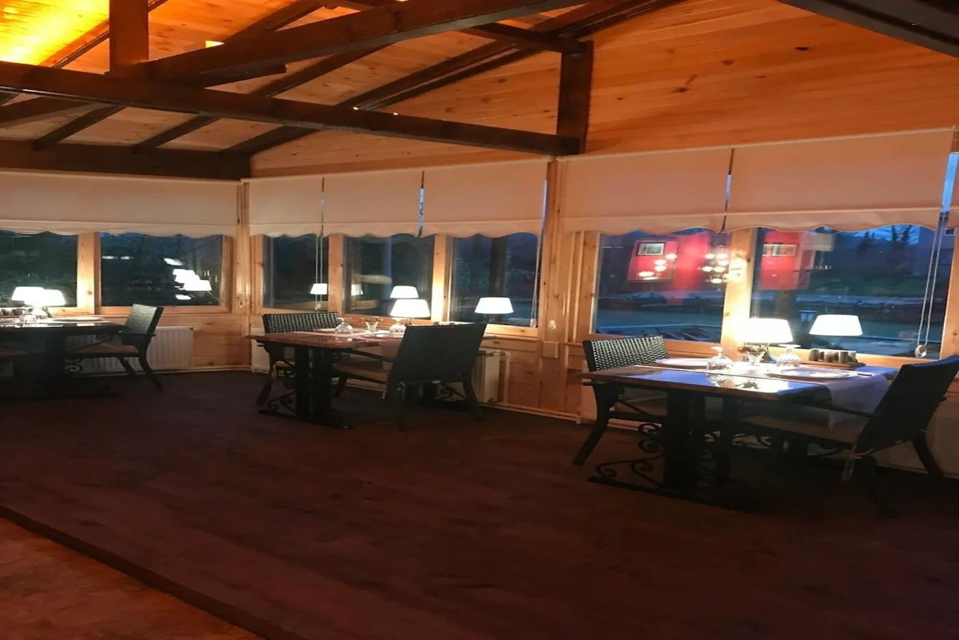 Sweet Home River Otel 4