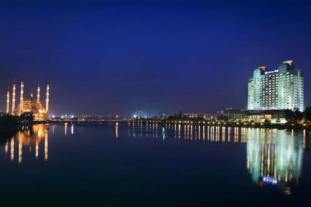 Adana HiltonSA 4