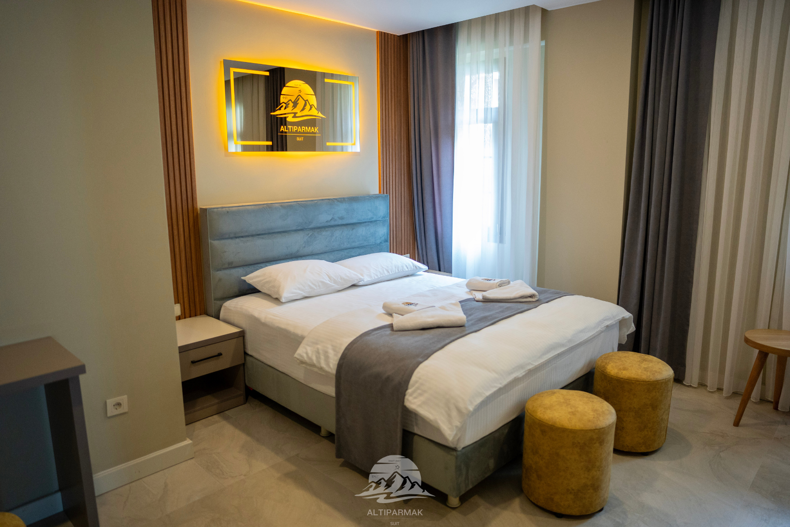 Ayder Altıparmak Suit 1